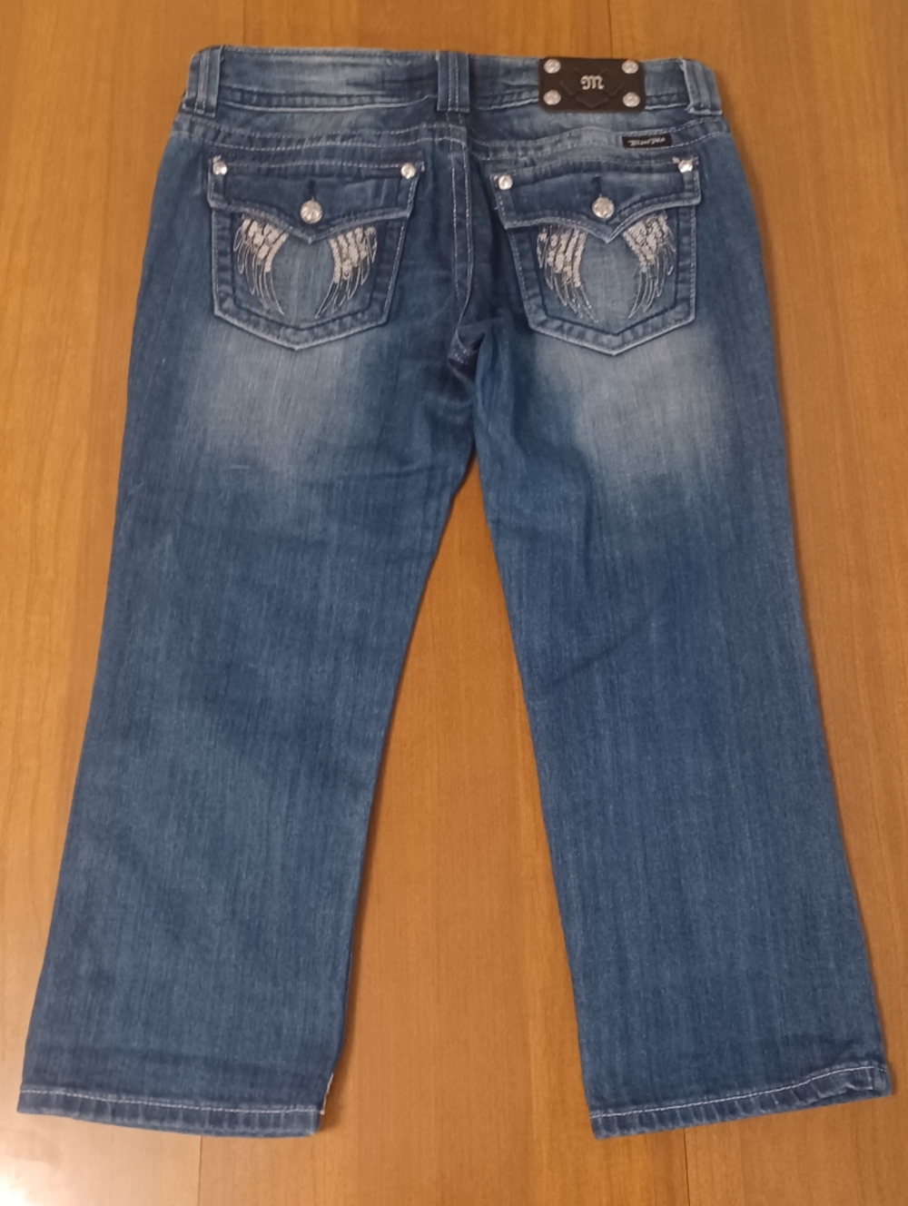 Miss Me Cropped Jeans Womens 30 (34x24) Pocket Sequin Wings JP5082P13 Capri
